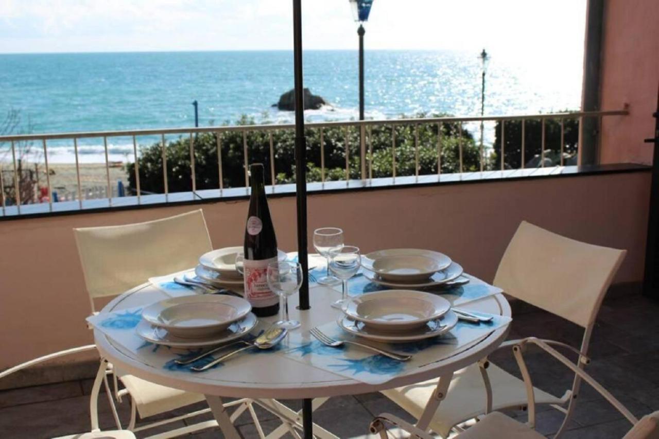 Wind Rose House - By The Beach With Ac & Private Parking Apartment Monterosso al Mare Exterior photo