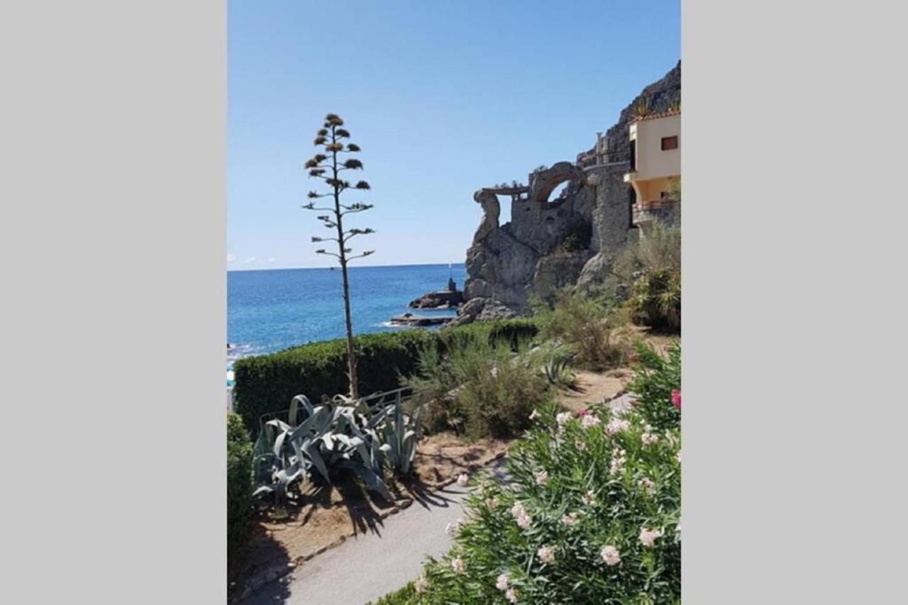 Wind Rose House - By The Beach With Ac & Private Parking Apartment Monterosso al Mare Exterior photo