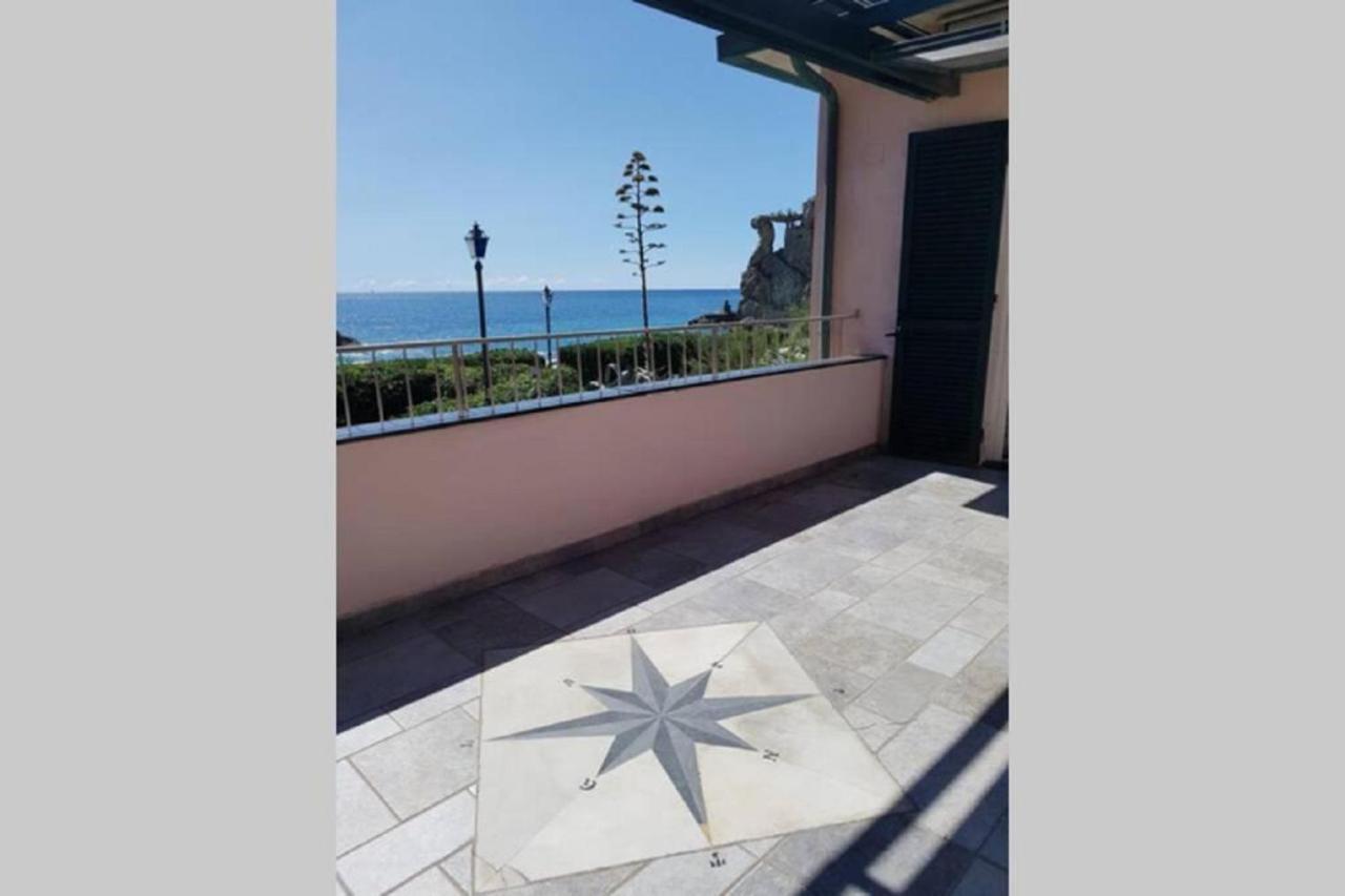 Wind Rose House - By The Beach With Ac & Private Parking Apartment Monterosso al Mare Exterior photo